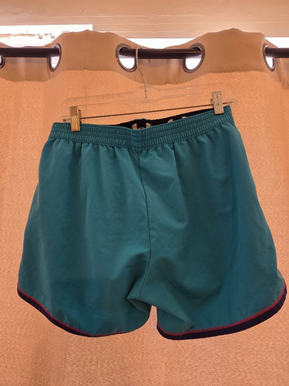 NWT Under Armour: Women's Fly By 2.0 running shorts in Teal, medium - Picture 3 of 7
